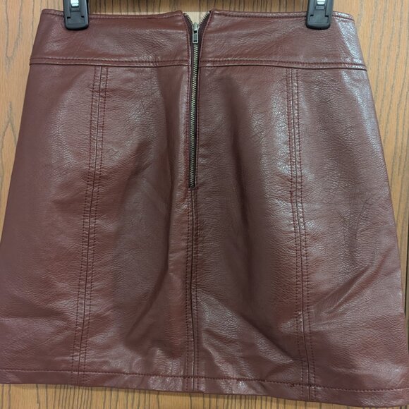 Free People Burgundy Mahogany Faux Leather Mini Skirt-Size 6 - Picture 2 of 5